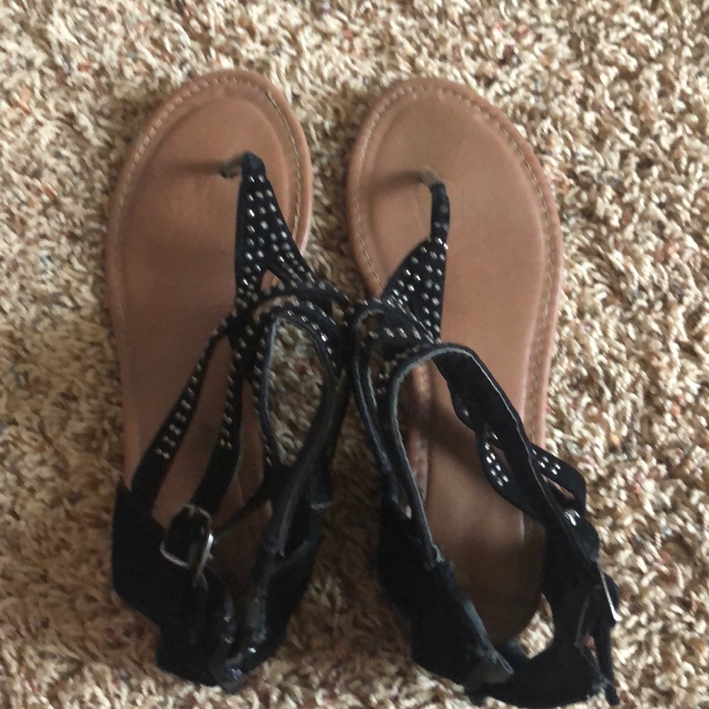 black/brown sandals